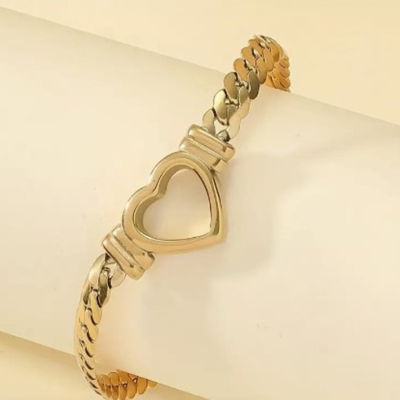 Stainless Steel Heart Bracelet - Picture 4 of 4